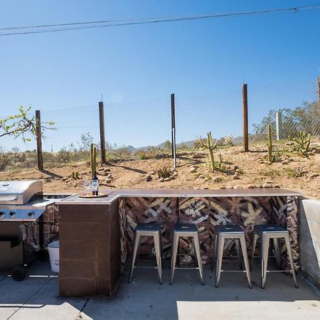 Hot Tub, Games, King Bed, Fire Pit, Bbq Grill, Minutes From National Park And Views Villa Joshua Tree Exteriör bild