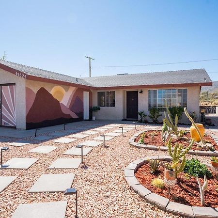 Hot Tub, Games, King Bed, Fire Pit, Bbq Grill, Minutes From National Park And Views Villa Joshua Tree Exteriör bild