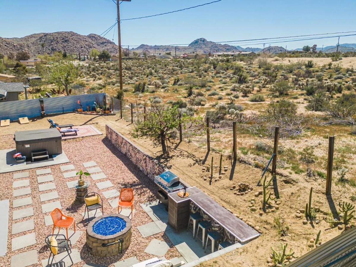 Hot Tub, Games, King Bed, Fire Pit, Bbq Grill, Minutes From National Park And Views Villa Joshua Tree Exteriör bild