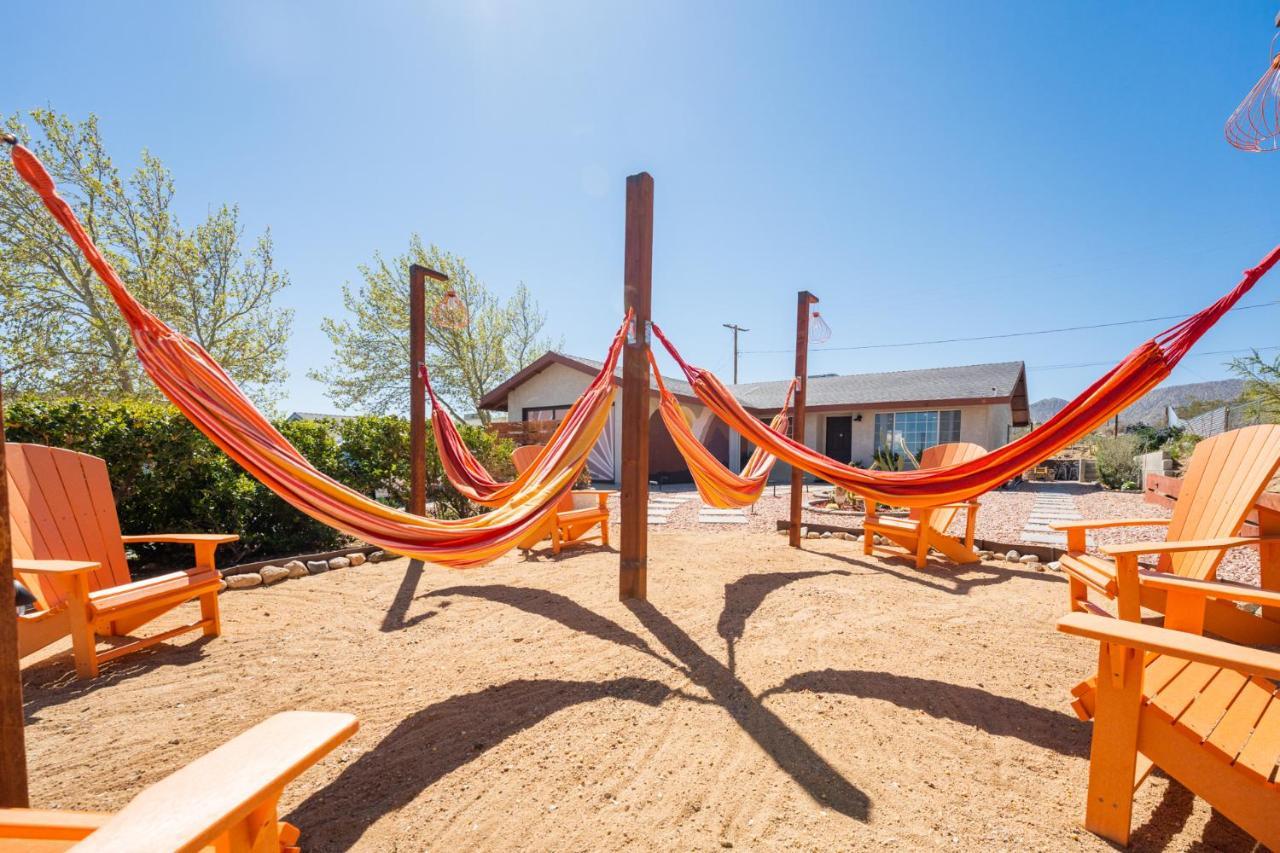 Hot Tub, Games, King Bed, Fire Pit, Bbq Grill, Minutes From National Park And Views Villa Joshua Tree Exteriör bild
